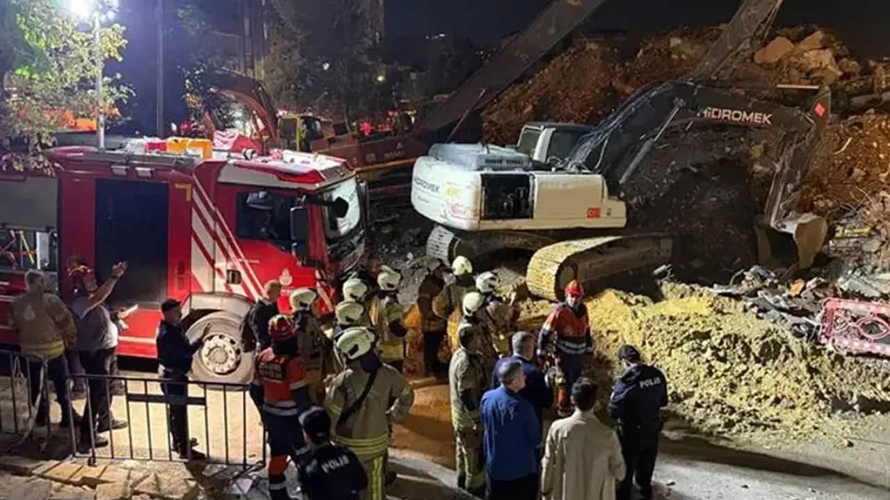 İstanbul’da 6 katlı bina çöktü: İtfaiye, AFAD ve sağlık ekipleri olay yerinde