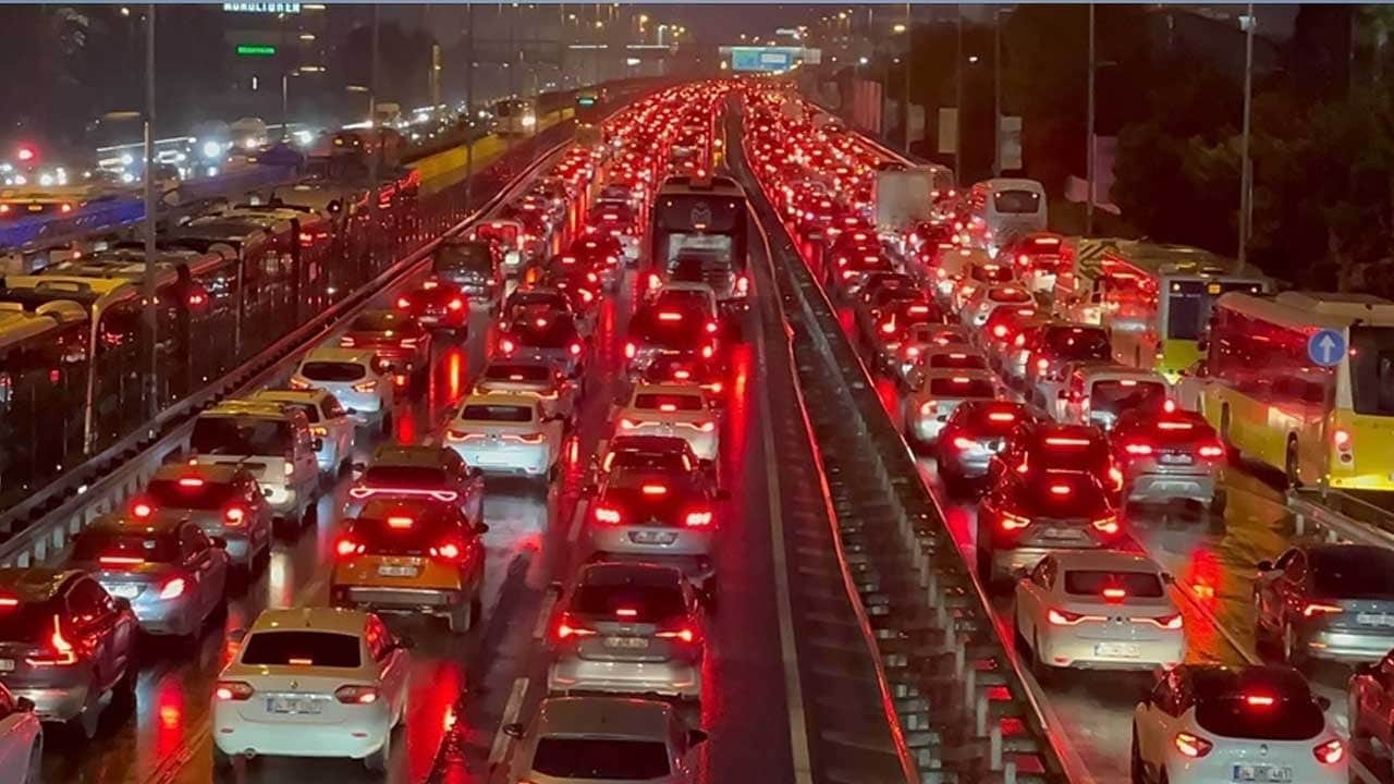 İstanbul'da fuar nedeniyle bazı yollar trafiğe kapatılacak