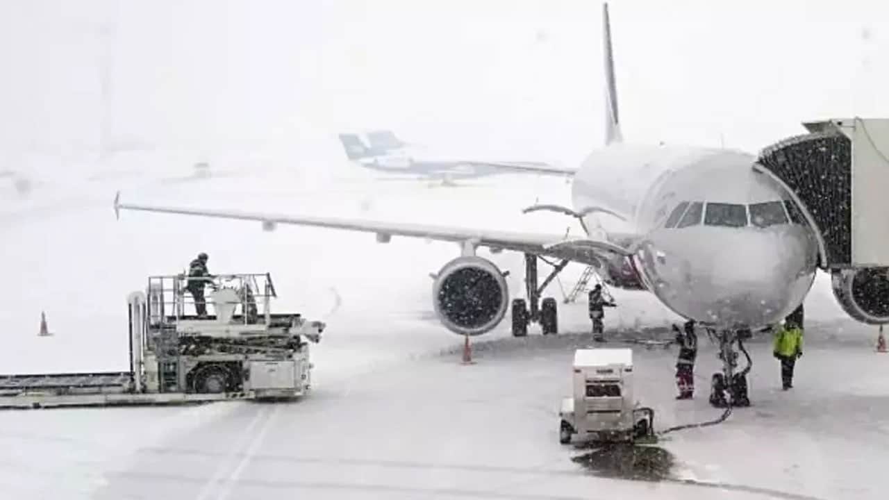İstanbul’da kar alarmı: AJet 38 uçuşunu iptal etti