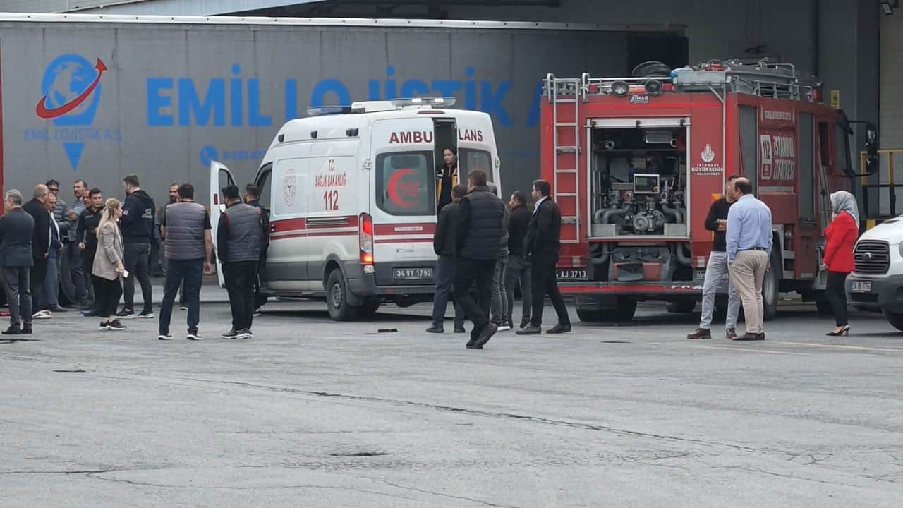 İstanbul'da korkunç ölüm! İki TIR arasında sıkıştı