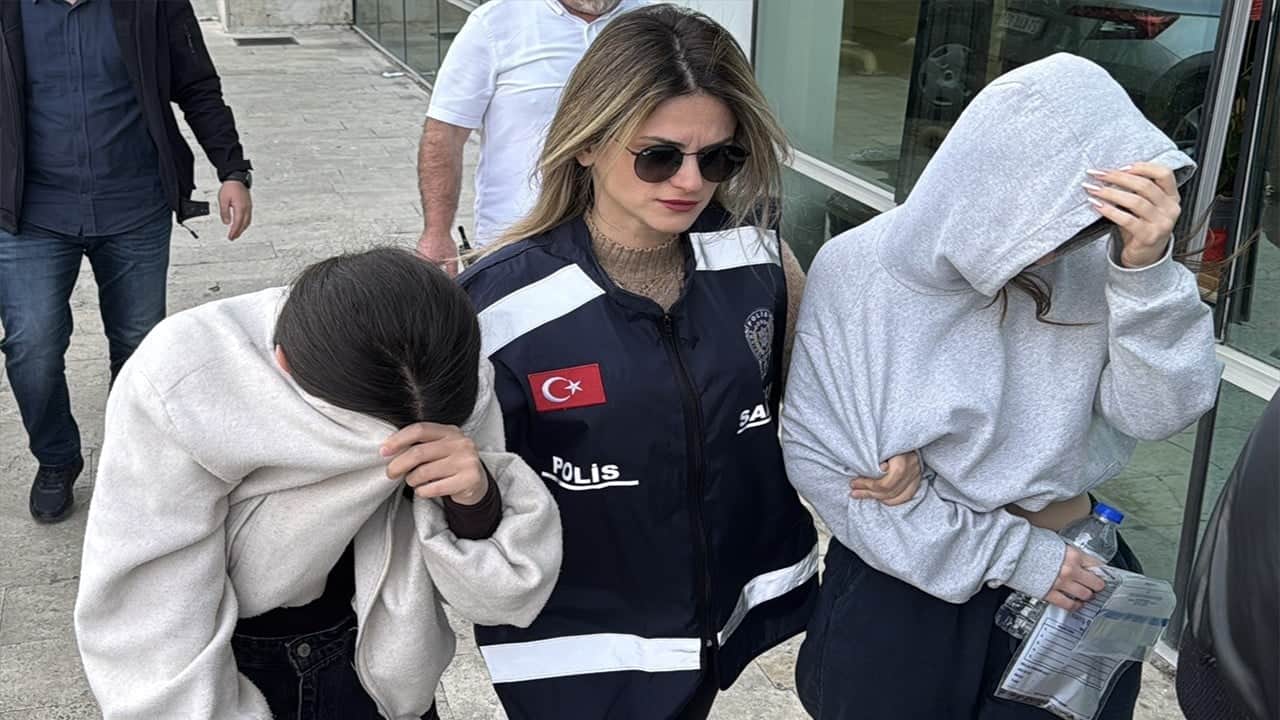 İstanbul'da toplu taşımada yankesicilik yapan 20 şüpheli yakalandı