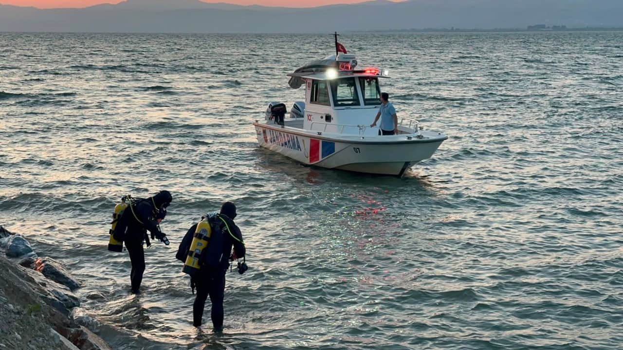 İznik Gölü’nde korkunç olay! Oğlunu kurtarmak isterken hayatını kaybetti