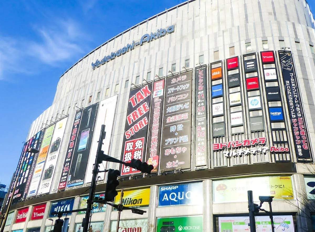 Japonya'da AVM'de dehşet: Eski takıntısı canından etti