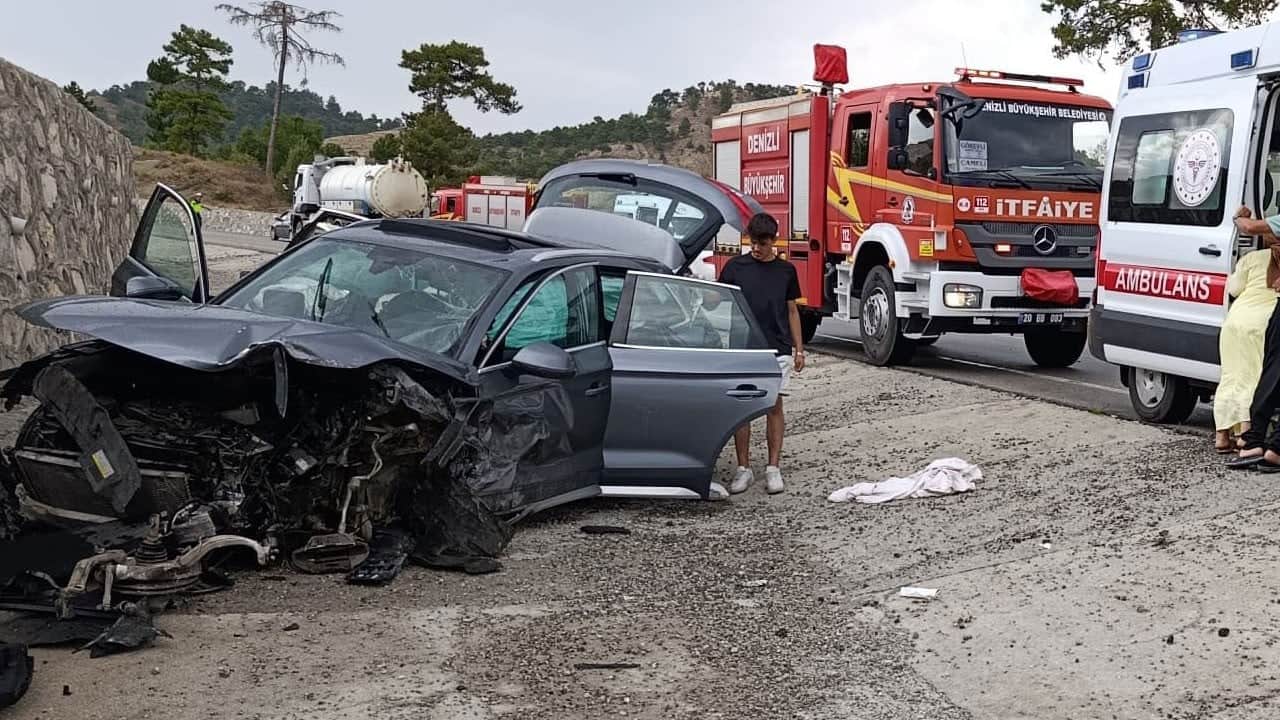 Kafa kafaya feci kaza: Aynı isimdeki 2 arkadaş olay yerinde hayatını kaybetti