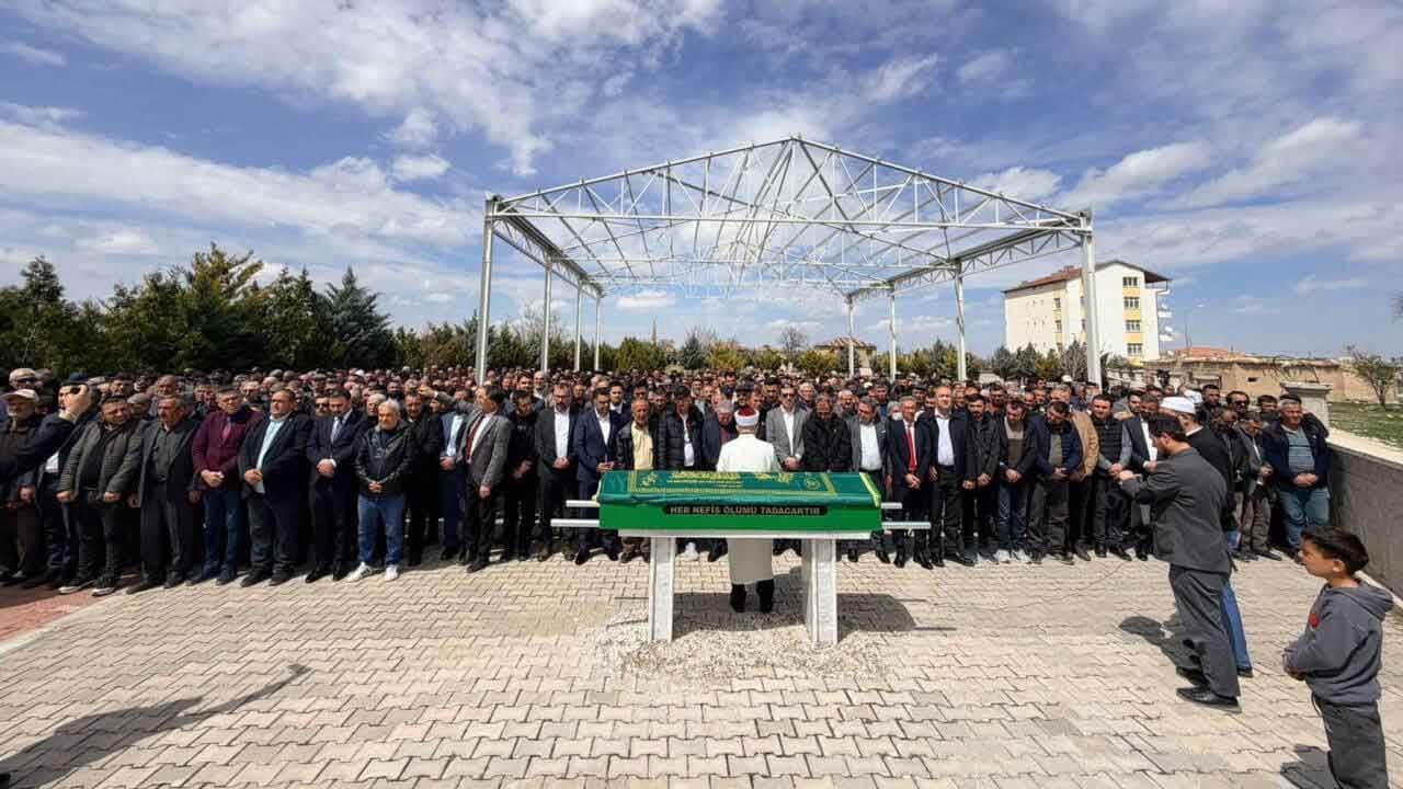 Kamera başında veda etti! Milli maçta can veren kameraman Harun Koç dualarla uğurlandı!