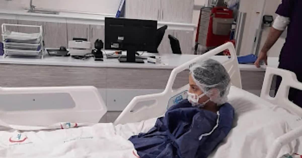 Kanserle mücadele eden 14 yaşındaki Barış, şiirlerini 'Sabır Çiçeği' kitabında topladı