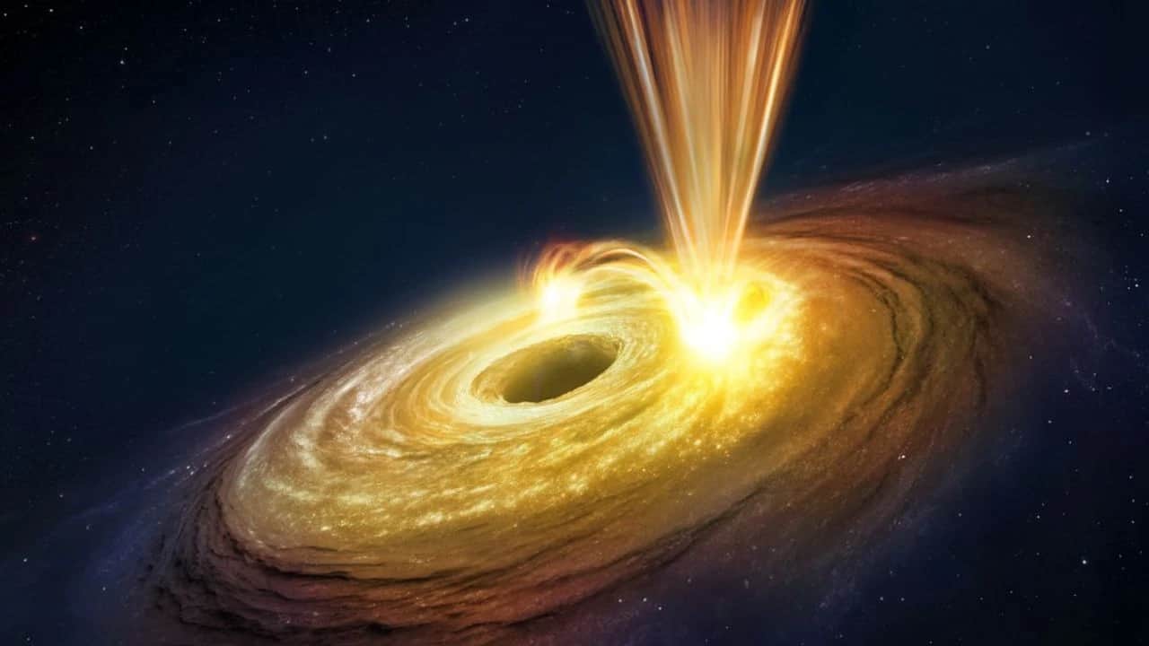 Kara delik UFO'su yakalandı!