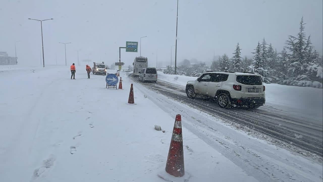 Karayolları sürücüleri o yollar için uyardı! İşte Türkiye genelinde yol durumu