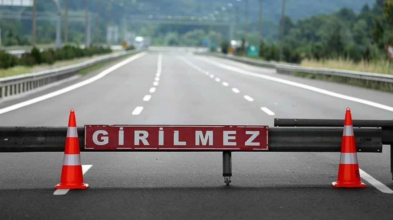 Karayolları uyardı! İzmir Çevre Otoyolunun iki şeridi trafiğe kapatıldı