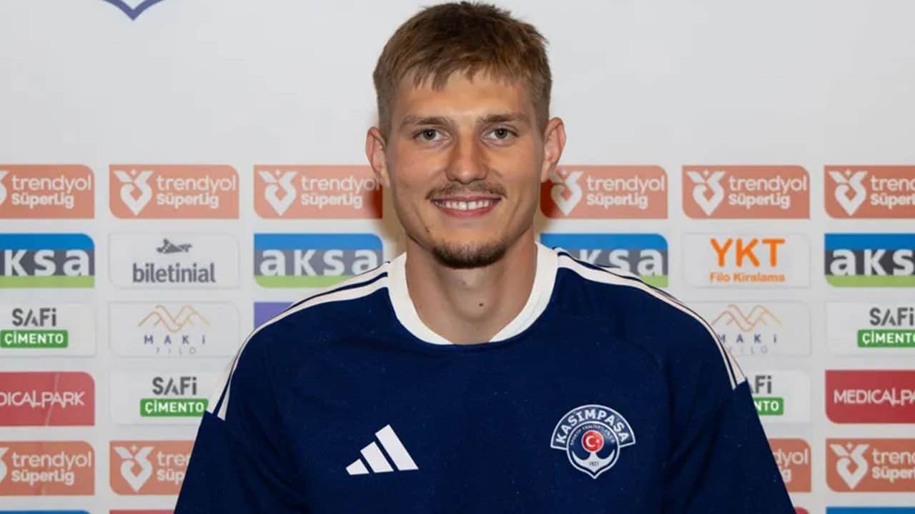 Kasımpaşa golcüsünü bırakmadı! Adrian Benedyczak’ın bonservisi alındı
