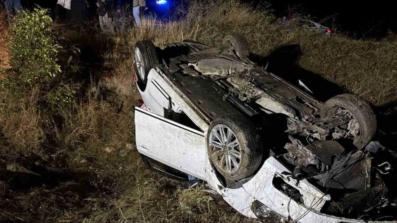 Kastamonu’da otomobil şarampole yuvarlandı: Sürücü yaralandı