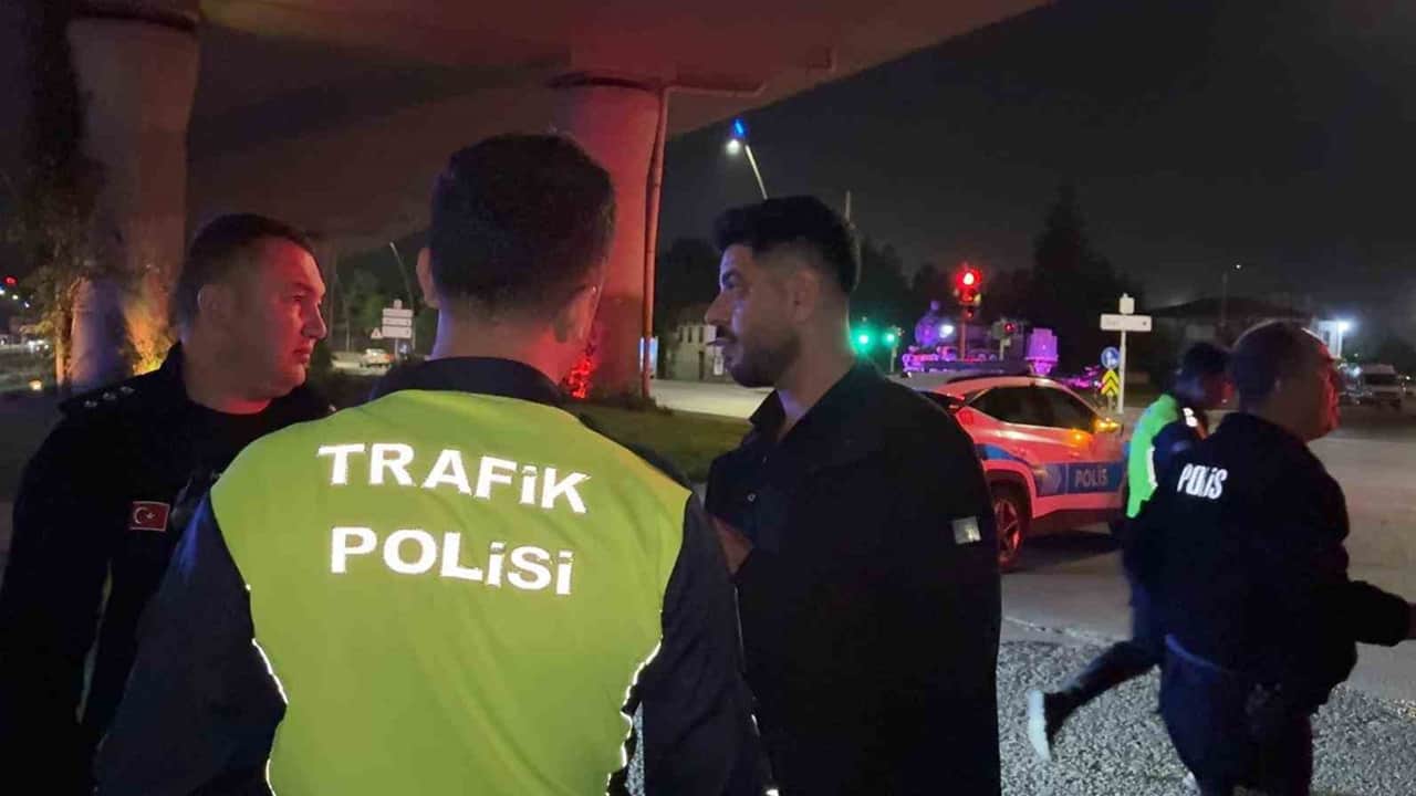 Kayseri'de dur ihtarına uymayan sürücü kaza yapmış halde yakalandı