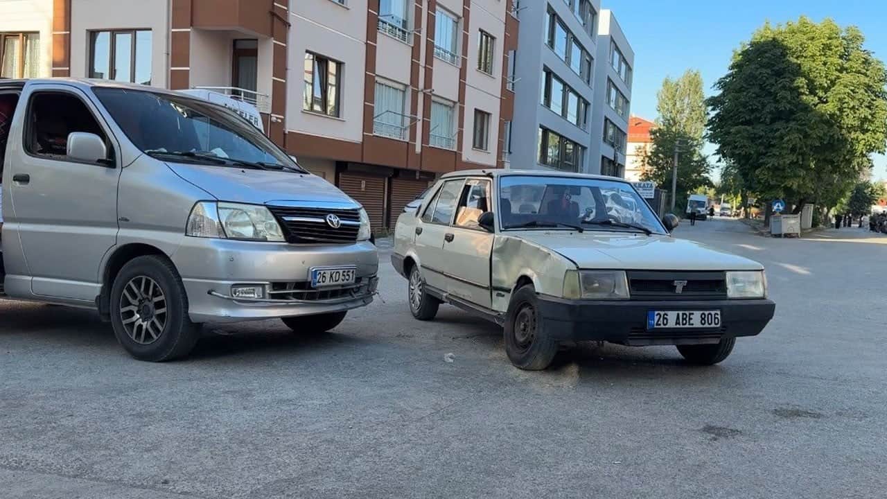 Kimsenin burnu bile kanamamıştı ama kaza sonrası çıkan kavgada 6 kişi hastanelik oldu