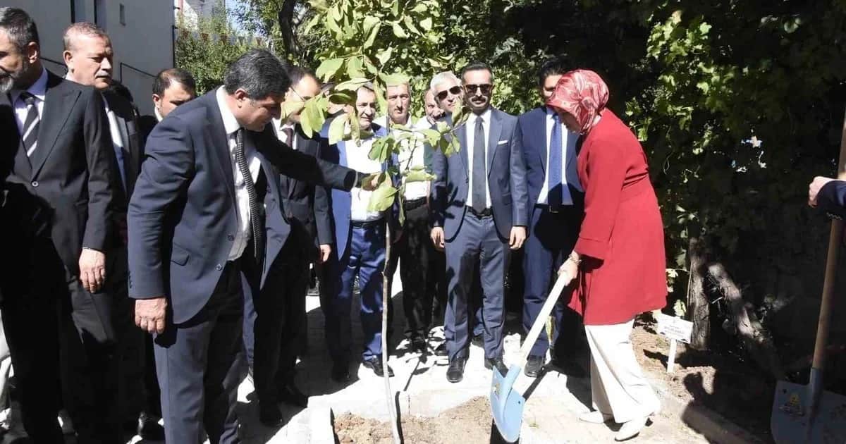 Kızılay Bitlis'te aşevi açtı, altı ay içinde 20 ilde açılış hedefleniyor