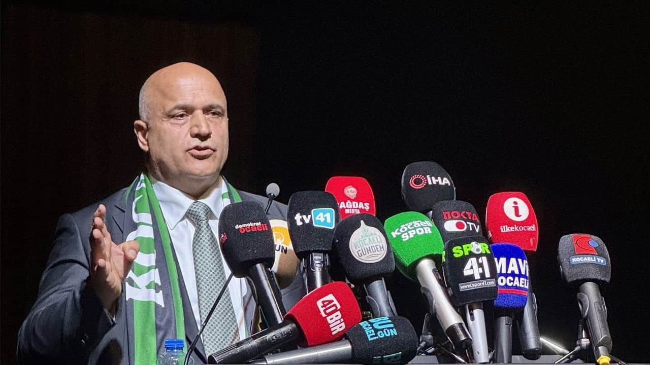 Kocaelispor başkanıyla devam dedi