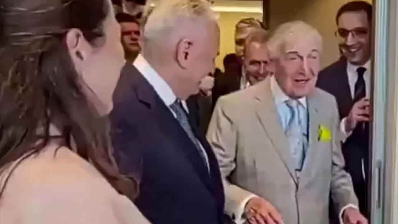 Koç'un fıkra skandalına DEM'li belediyeden tepki! Kayapınar Belediyesi millete hizmet aracını iptal etti!