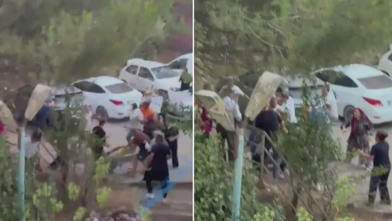 Köpek havladı, insanlar kavga etti, 3 kişi hastanelik oldu, 2 kişi tutuklandı