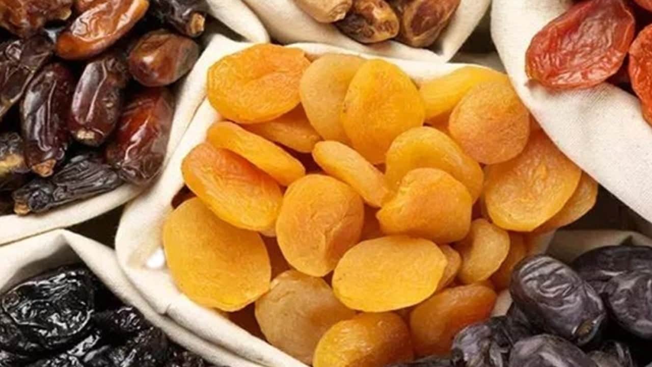 Kurutulmuş meyveler sağlıklı sanıyorduk ama gizli tehlike...