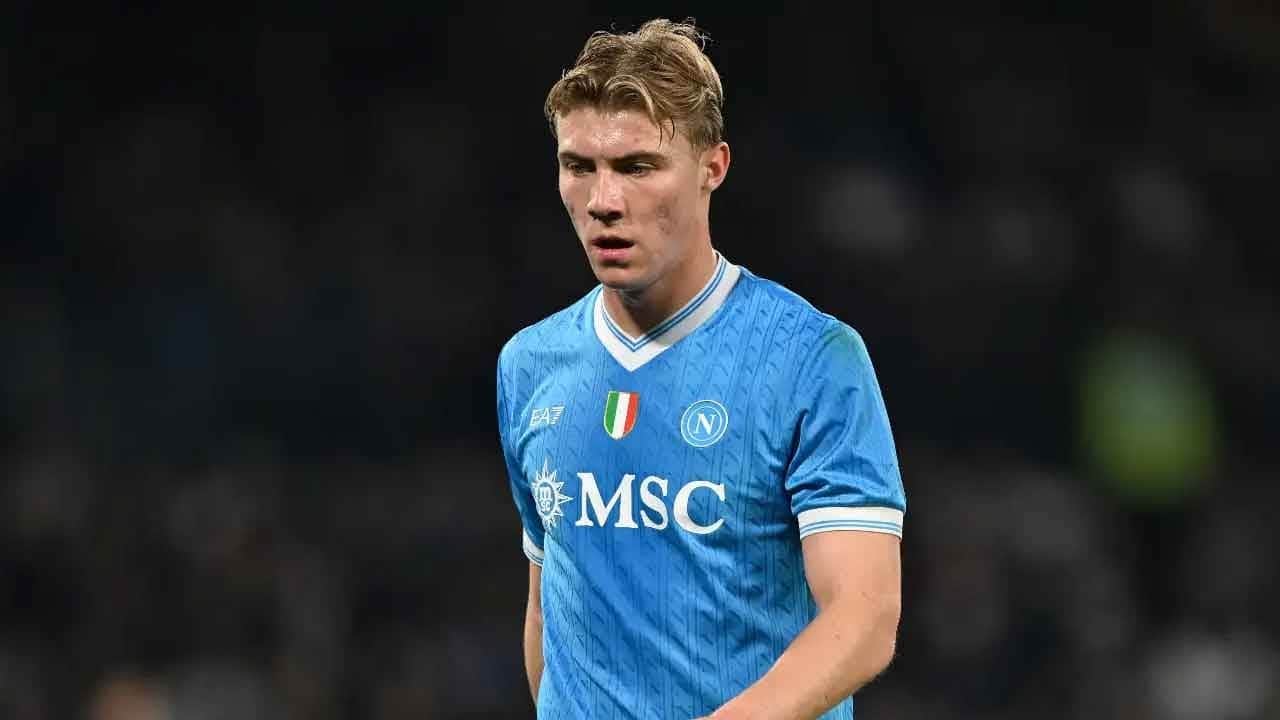 Manchester United'dan Hojlund bombası! Napoli golcü oyuncunun bonservisini resmen aldı!