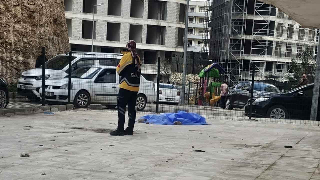 Mardin'de 10. kattan düşen genç kızın feci ölümü! Beton zemine çakılan 22 yaşındaki Kübra can verdi!