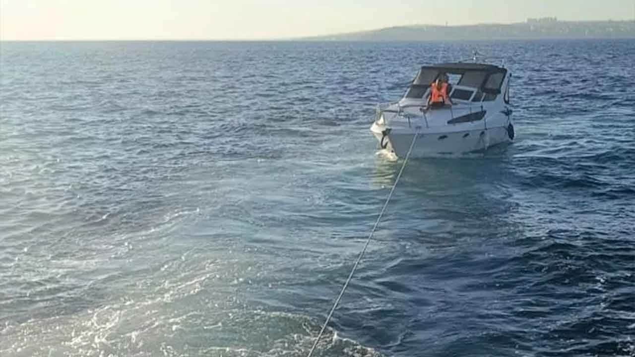 Marmara'da korku dolu anlar! Beylikdüzü açıklarında dehşet saçan arıza!