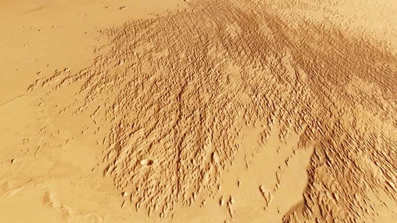 Mars yüzeyinde gizemli aşınma izleri