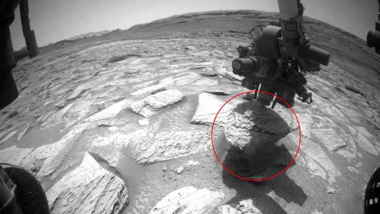 Mars’ta şaşkına çeviren olay: Kaya matkabı kilitledi
