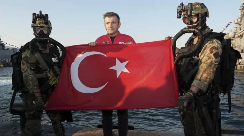 Mavi Vatan'ın çelik muhafızları TEKNOFEST'te: Bayraktar SAT ve SAS komandolarıyla buluştu