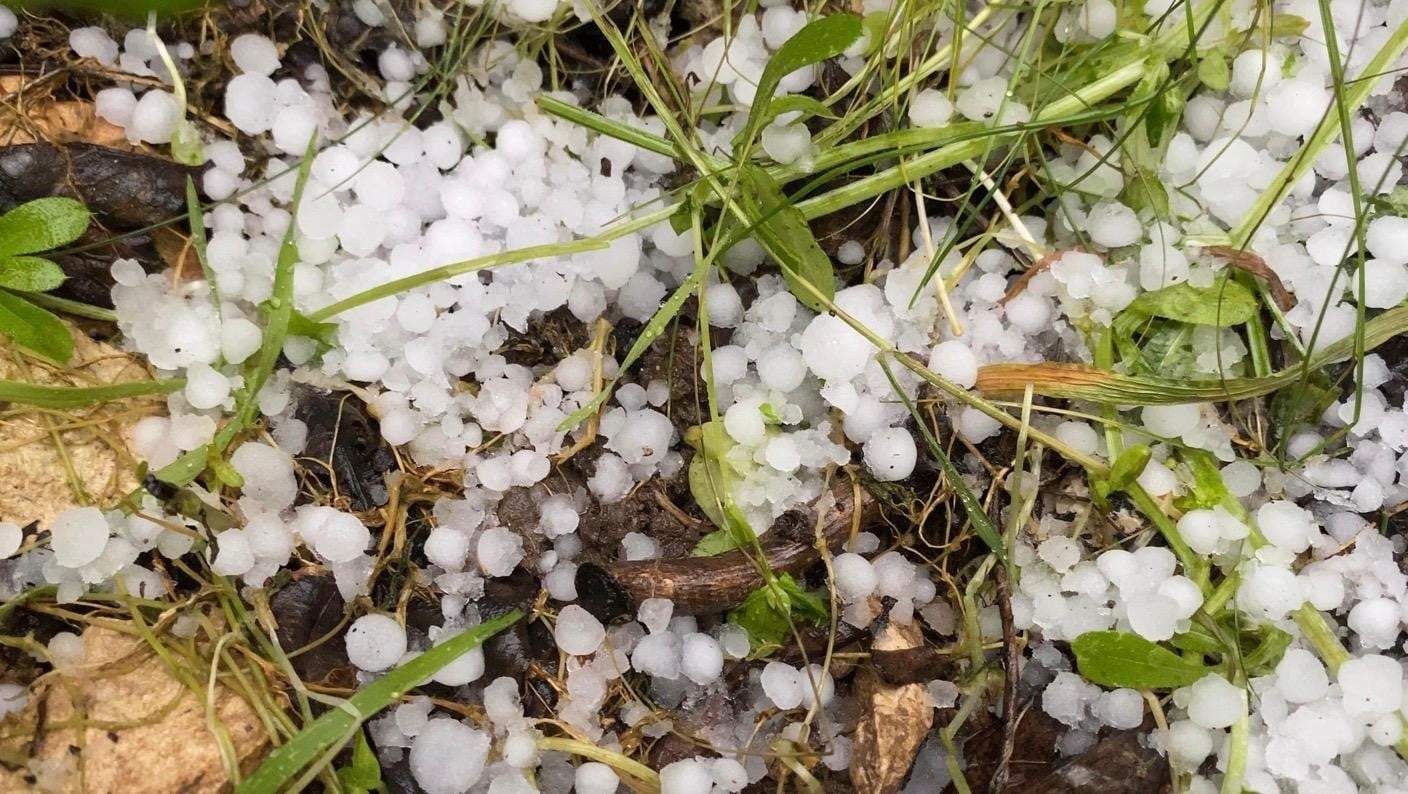 Mersin'de dolu yağışı etkili oldu