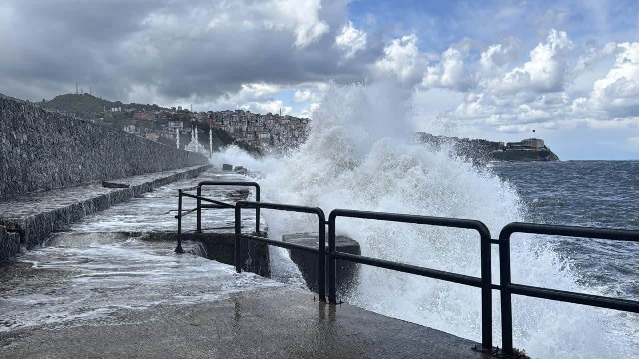 Meteoroloji’den 17 ile uyarı: Sıcaklıklar düşüyor, kar ve sağanak geliyor