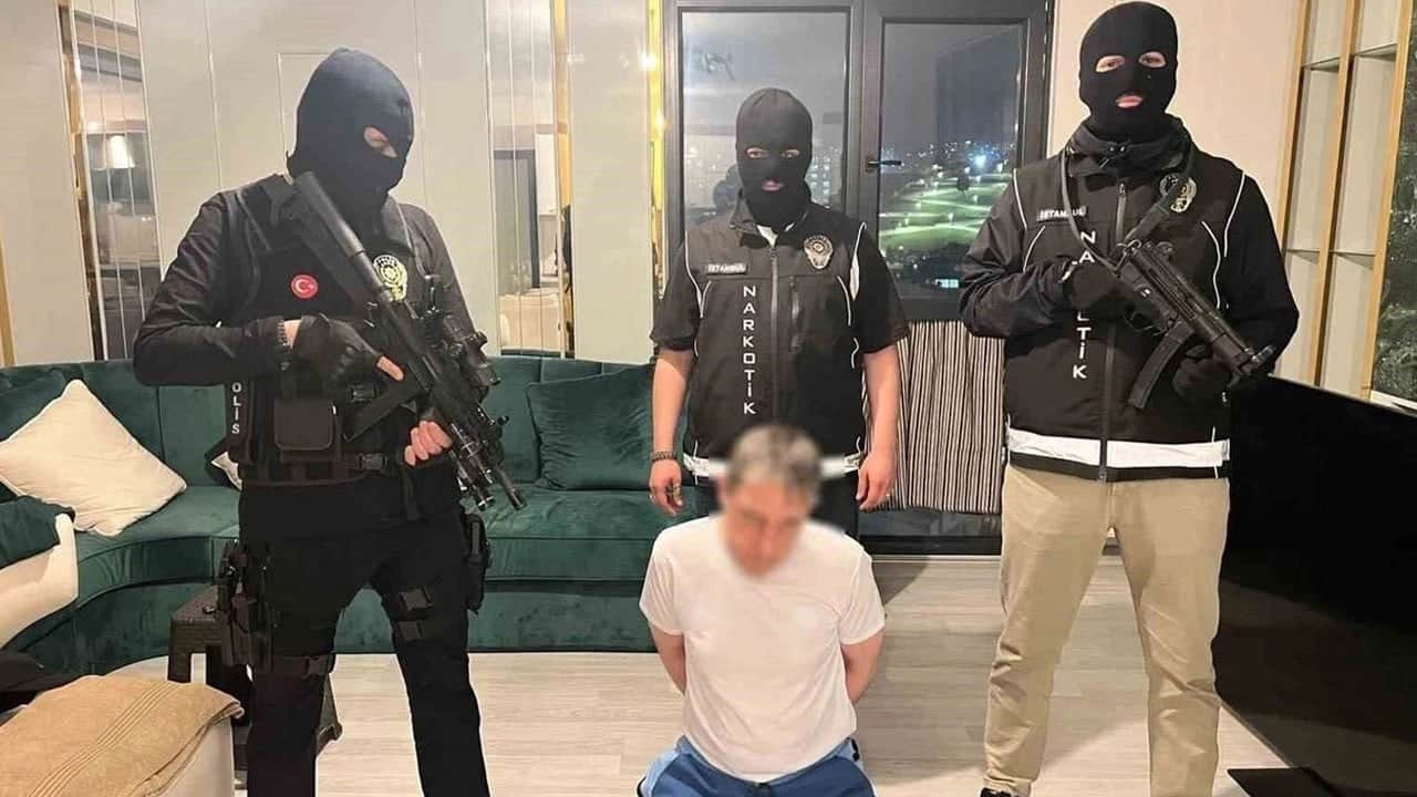 MİT’in paketlediği baron Hollanda’ya iade edildi