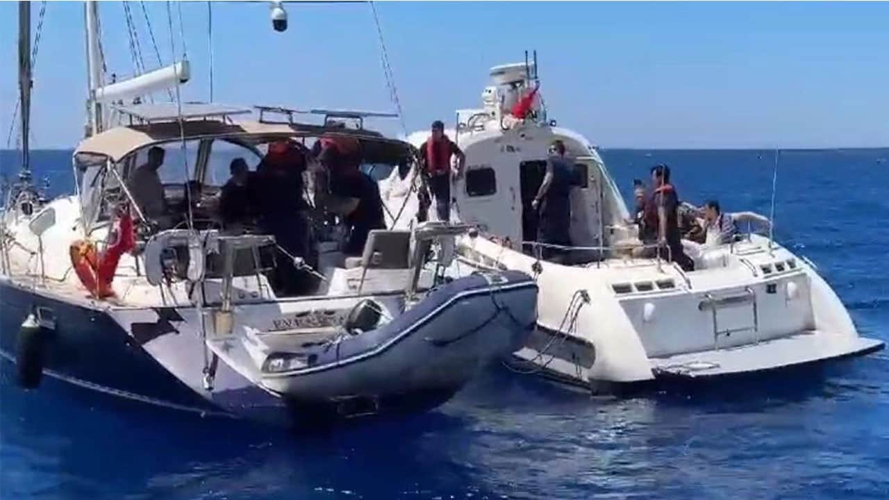 Muğla'da tekneyle yurt dışına kaçmaya çalışan 9 FETÖ’cü yakalandı