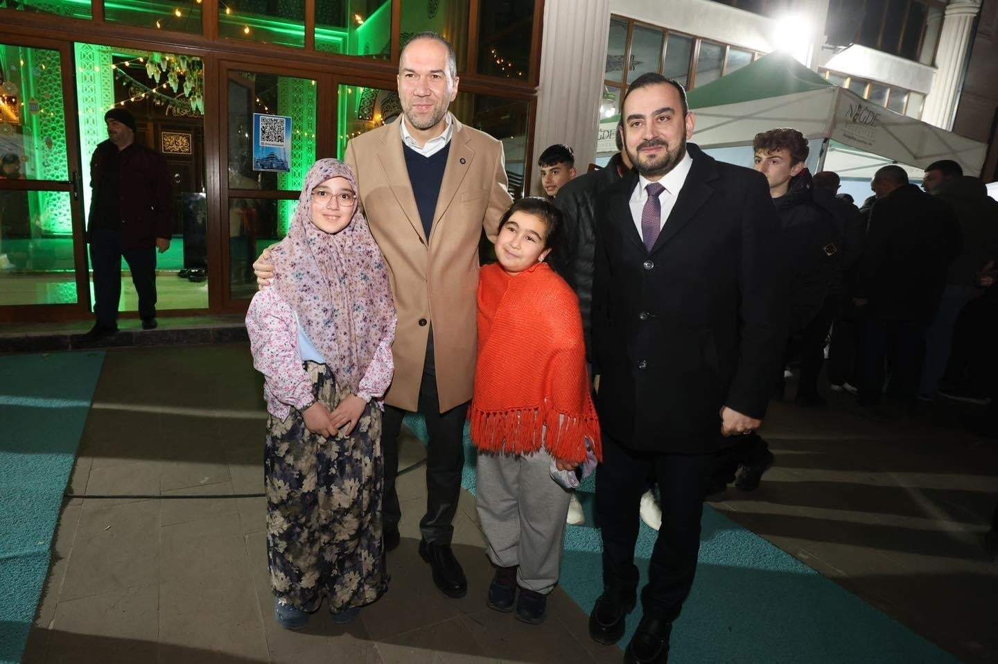 Muhabbet Çadırı'nın yeni durağı Muradiye Camii oldu