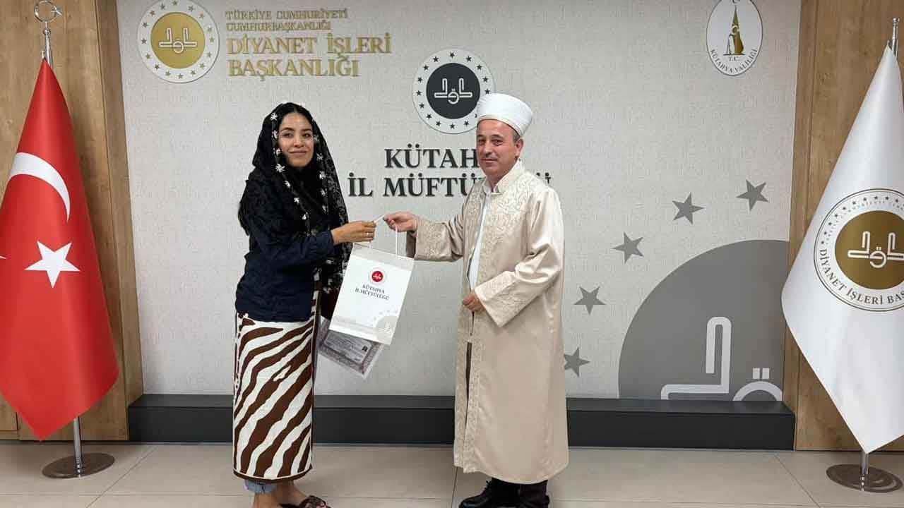 Müslüman oldu! Adını değiştirdi
