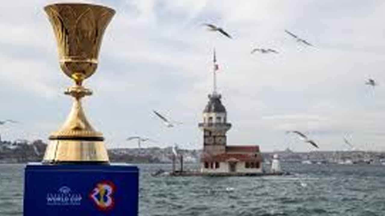 Naismith kupası İstanbul turunda! Basketbolun en büyüğü şehrin simgeleriyle buluştu