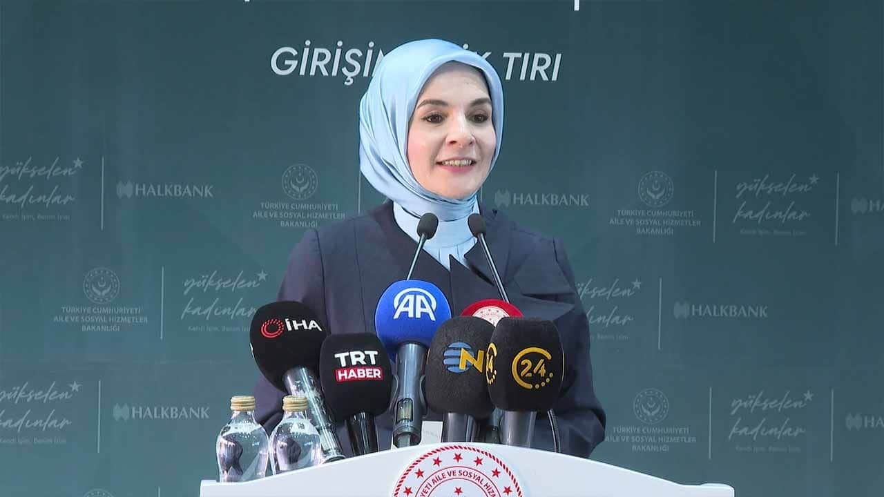 Nallıhan’da büyük açılış! Bakan Göktaş’tan aile ve gençlik merkezli kalkınma vurgusu!
