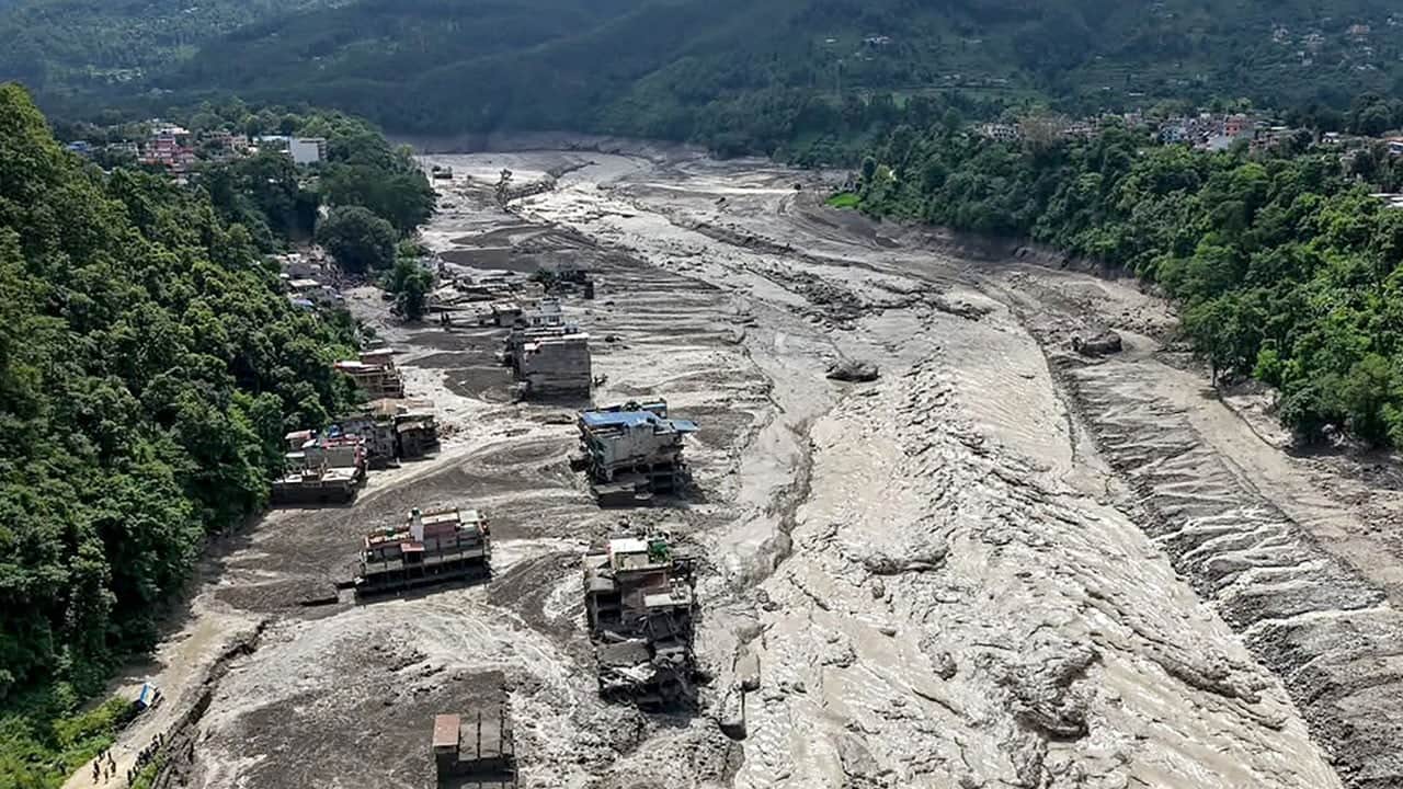 Nepal’de sel felaketi büyüyor! Ölü sayısı 1403’e çıktı, 6 bin 150 kişi kayıp