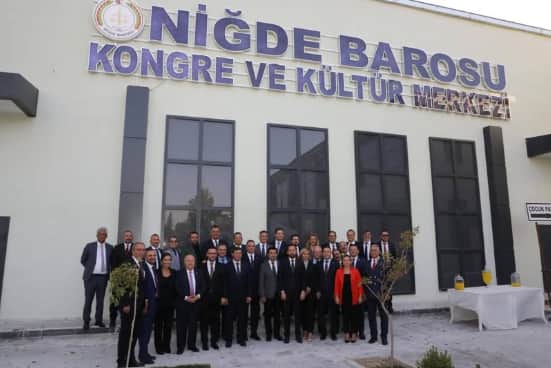 Niğde Barosu Sosyal Tesisi’ne alkollü içki ruhsatı meclisten geçti