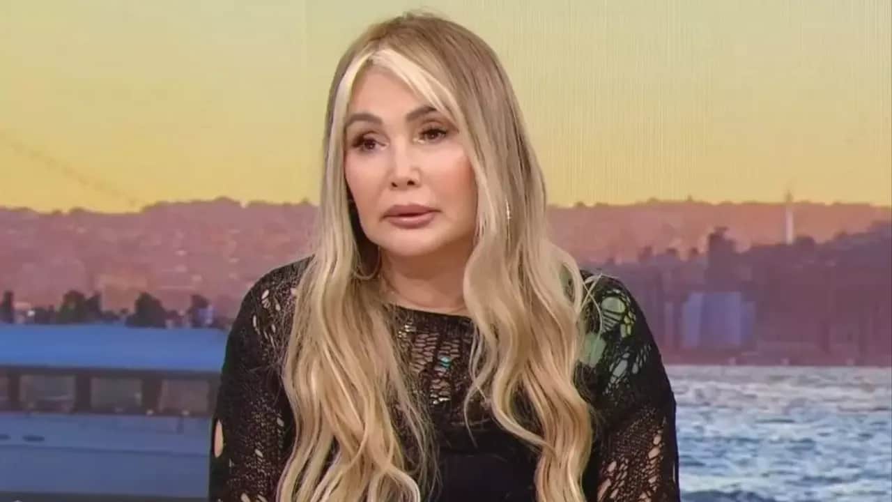 O şarkıcıdan rezil sözler: 'Siz köpek istemiyorsanız ben de çocuk sesi istemiyorum'