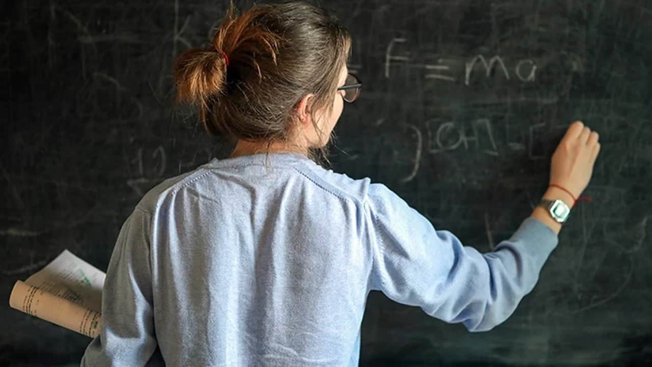 Öğretmenlerin il içi isteğe bağlı yer değiştirme sıra sonuçları açıklandı