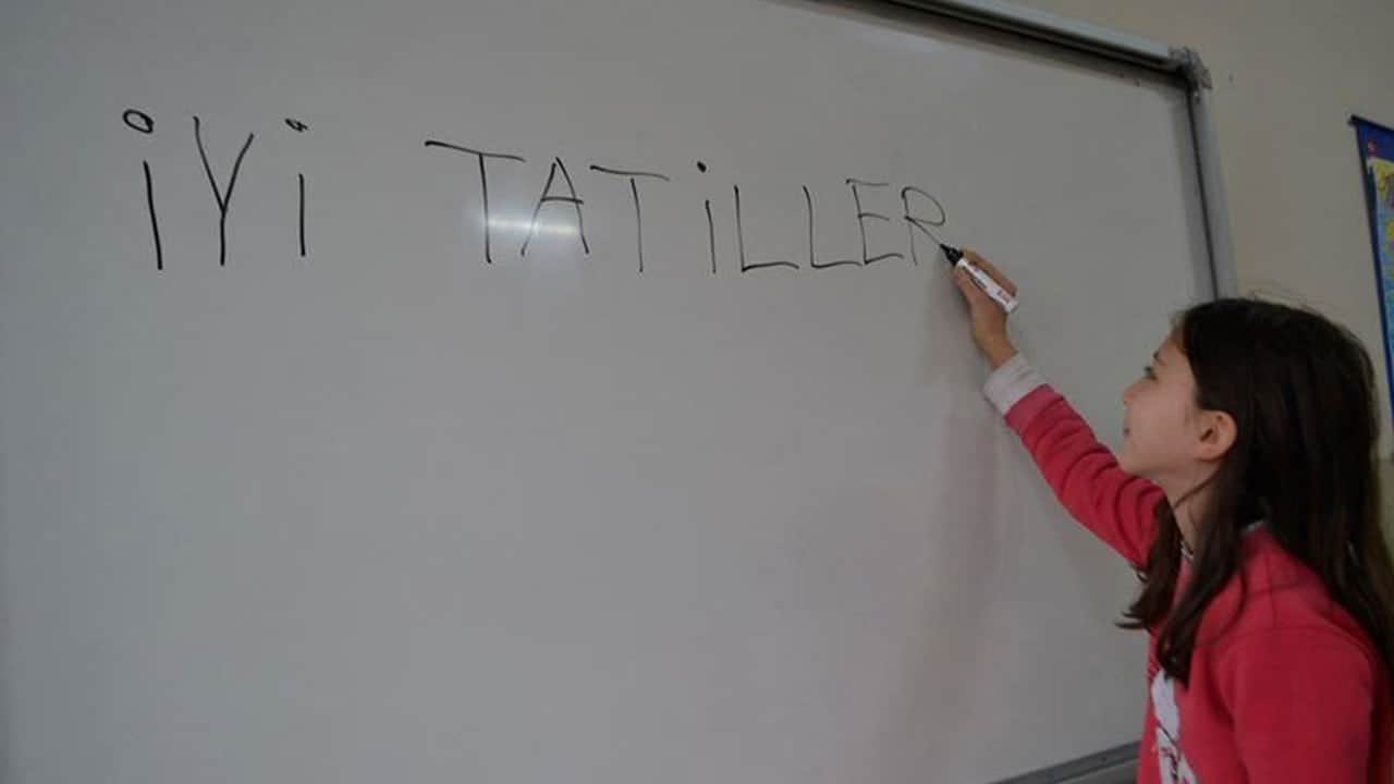 Okullar ne zaman tatil olacak? Ara tatil tarihleri belli oldu