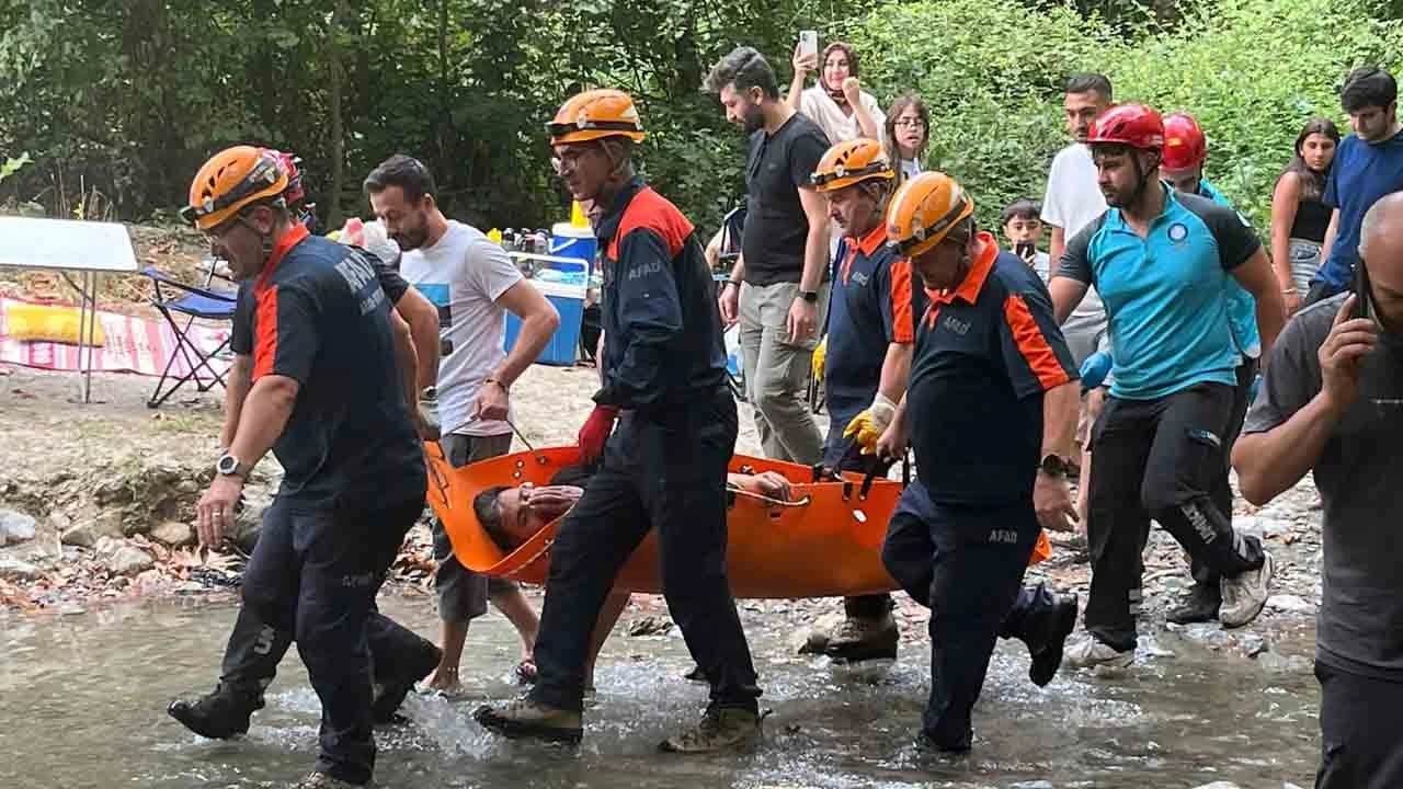 Ormanda korkutan kaza: Metrelerce yüksekten dereye uçtu!