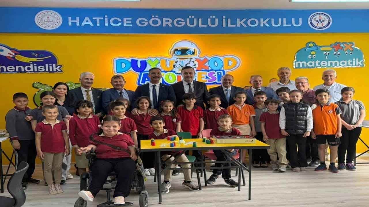 Özel çocuklara teknolojik dokunuş! Manisa'da Türkiye'ye örnek olacak "DUYU-KOD" açıldı!