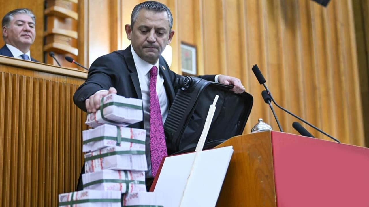 Özgür Özel, milletten ne kadar para topladıklarını açıkladı