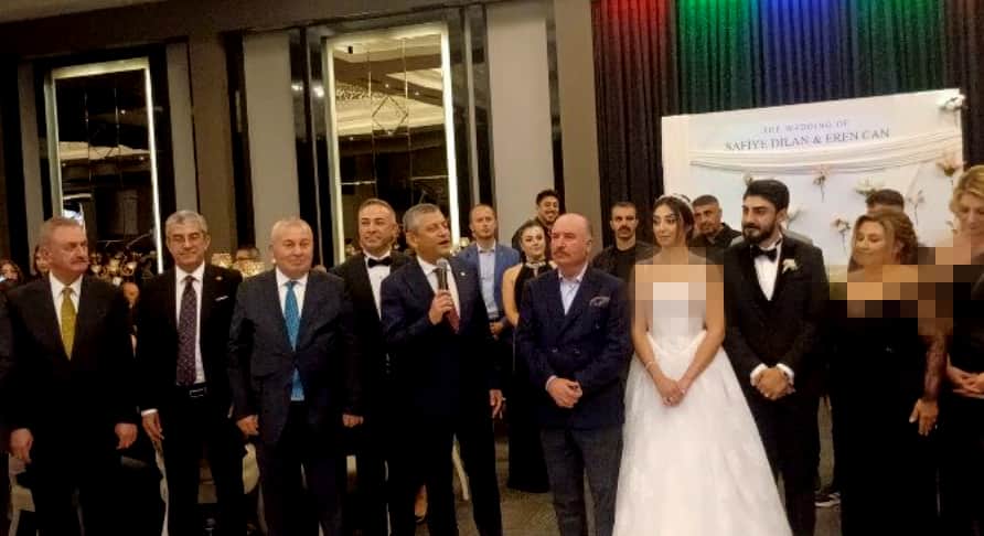 Özgür Özel’den aynı gün iki farklı siyasi dil! Gündüz sert sözler, akşam "müştereklerde birleşelim" mesajı