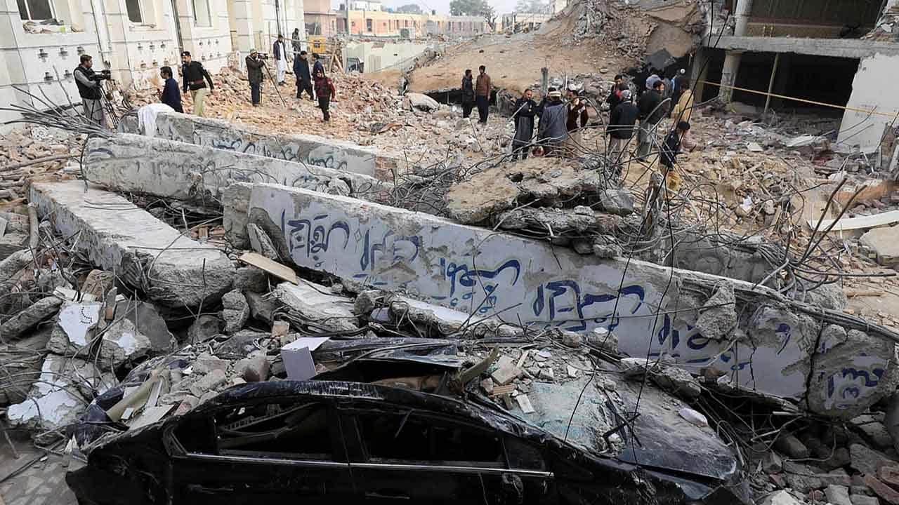 Pakistan'daki intihar saldırısından çok kötü haber