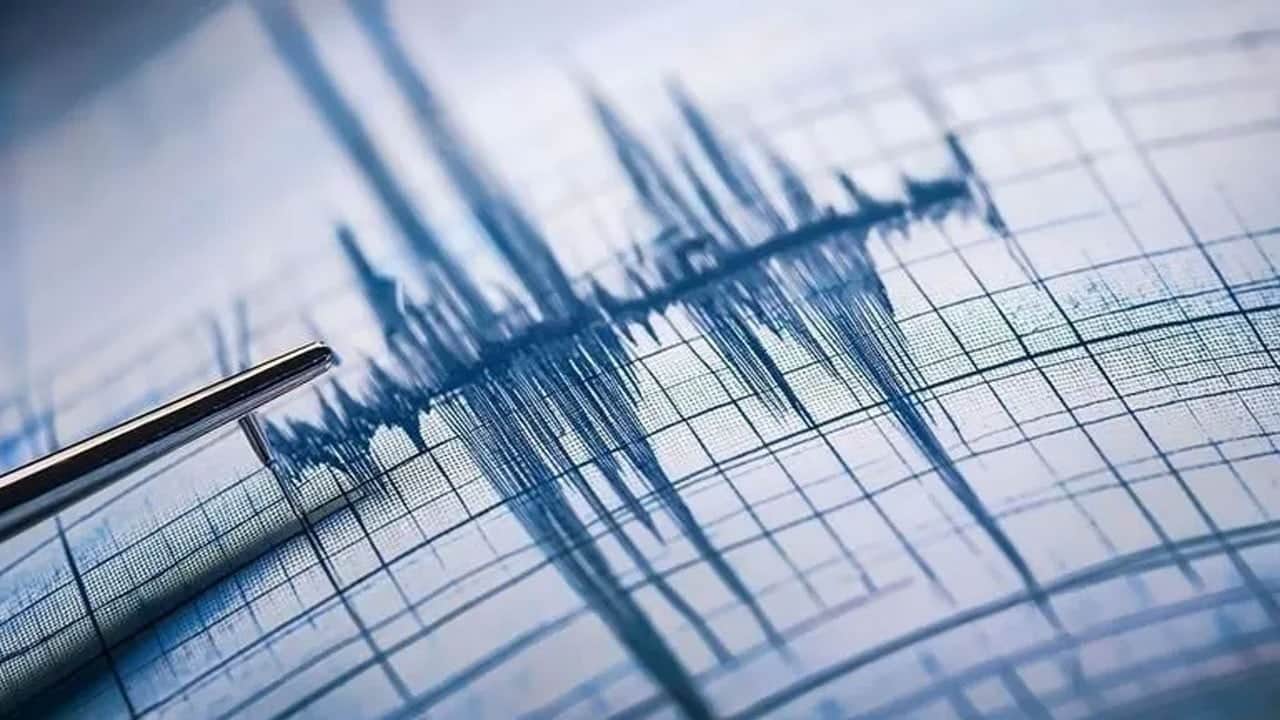 Pasifik'te deprem alarmı! Papua Yeni Gine 6,4 şiddetiyle sallandı