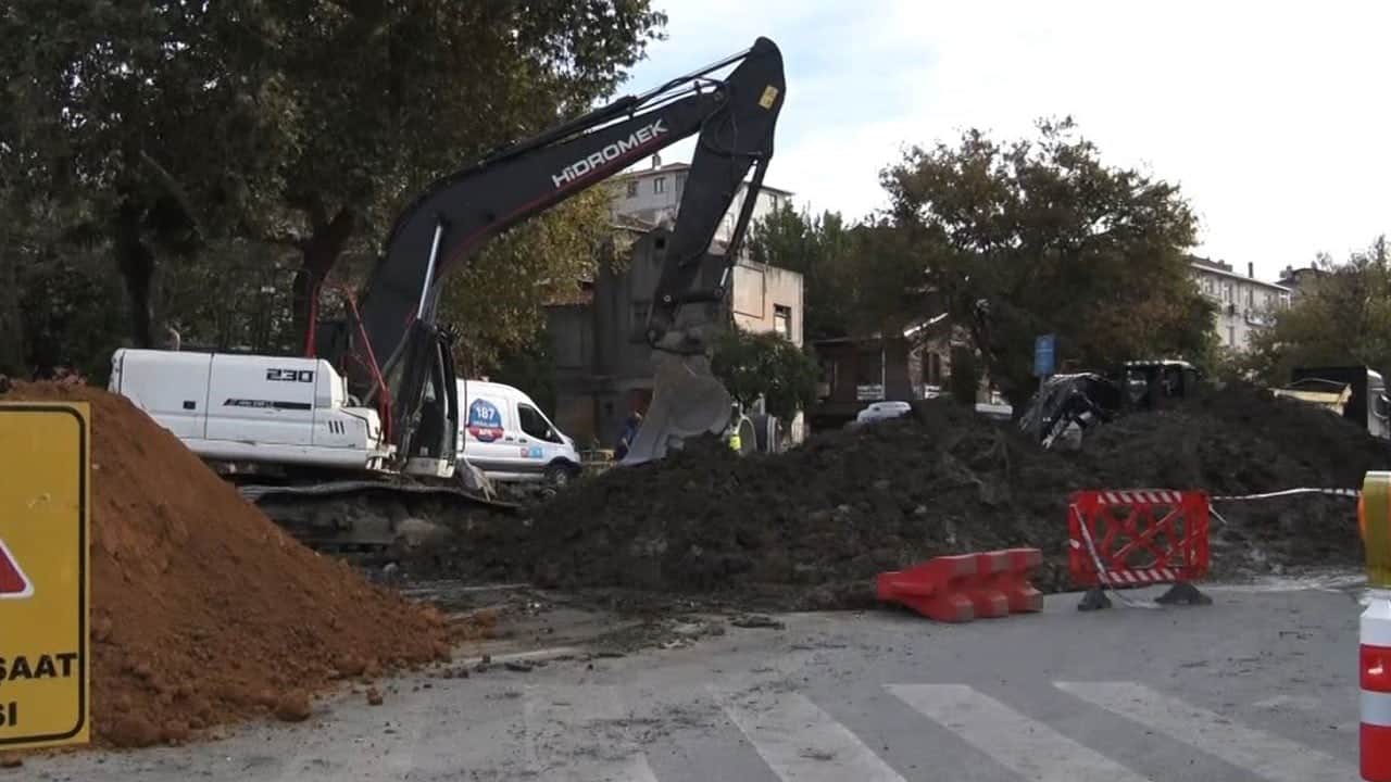 Patlama ve koku mahalleyi sokağa döktü: İSKİ terörü!