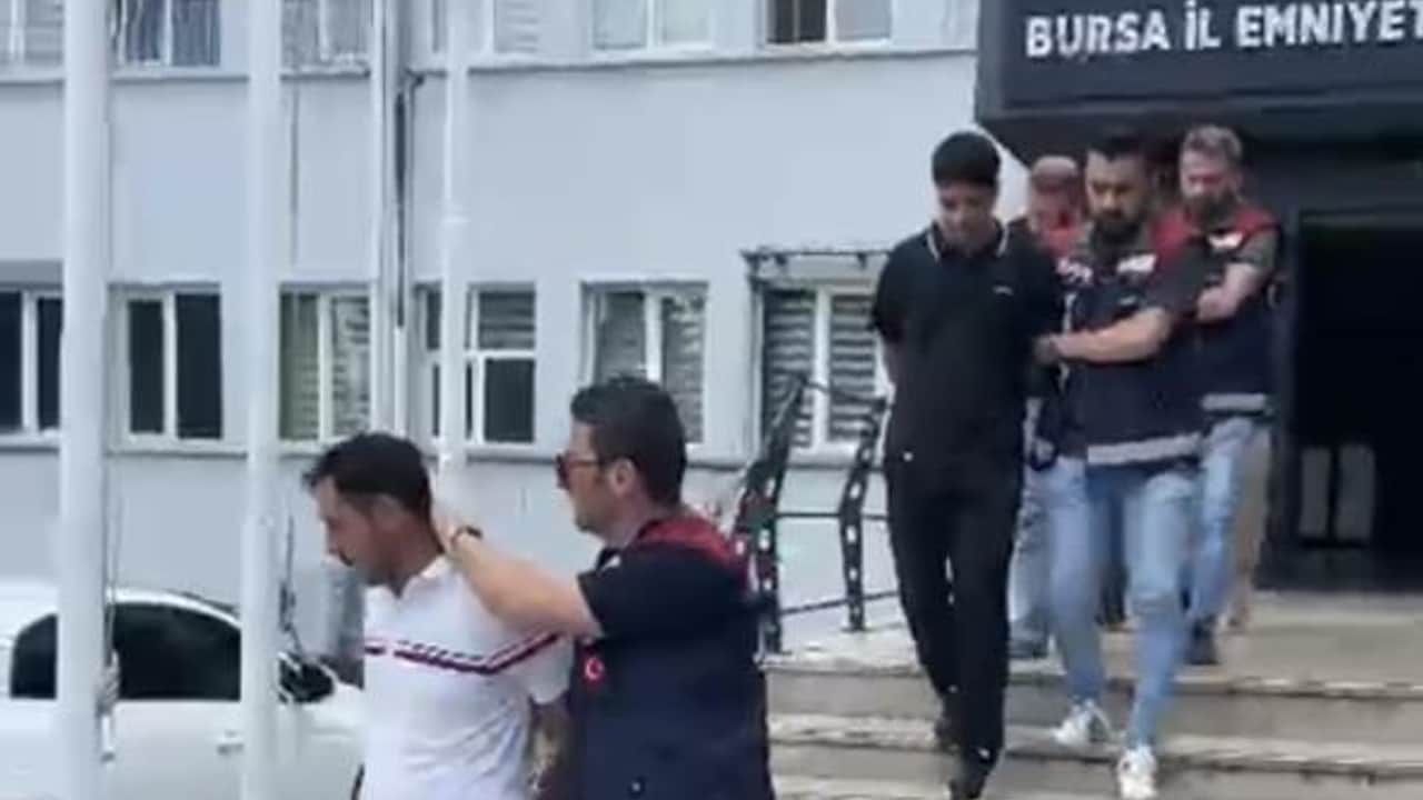 Polis keklik gibi avladı: Dolandırıcılara film sahnesi gibi tuzak