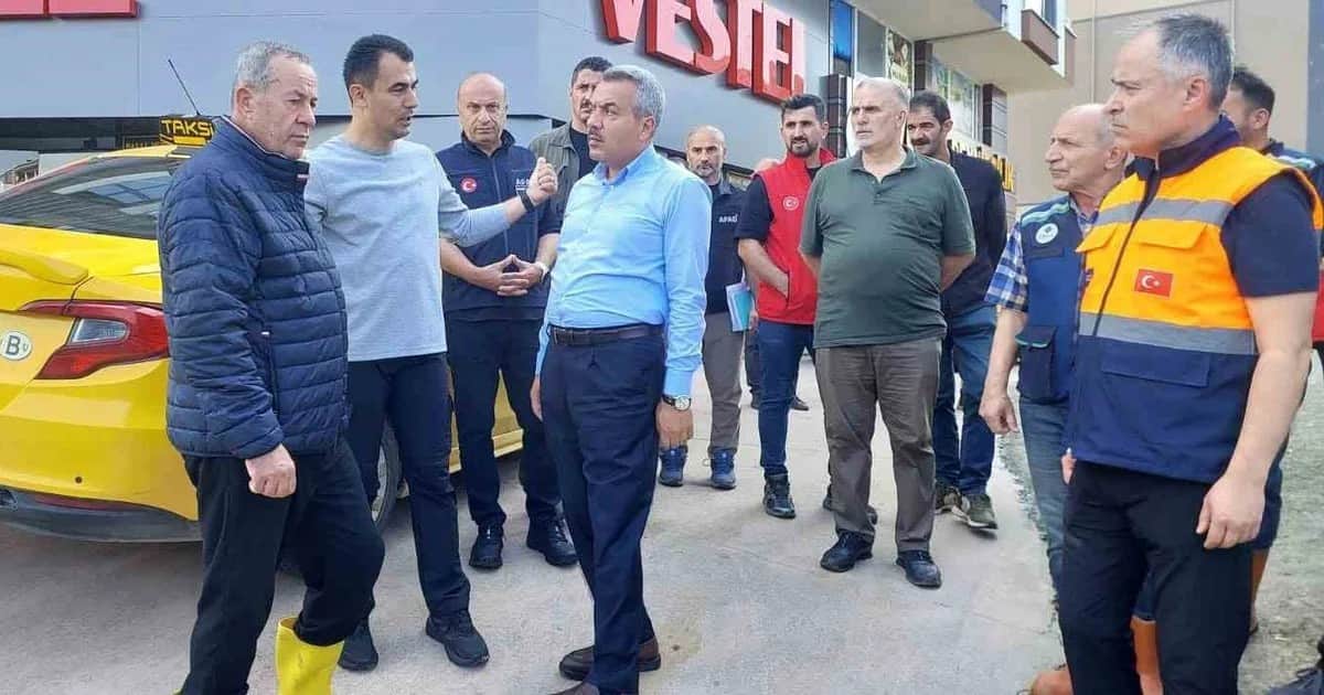 Rize Valisi Baydaş: Can kaybı yok, hasar tespiti yapılanlara pazartesi ödenek verilecek